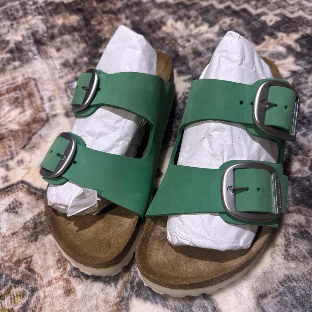 Jade Big Buckle Size 38 Birkenstocks💚